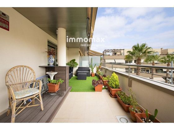 Foto 1 de Àtic en venda a La Geltrú de 4 habitacions amb terrassa i piscina