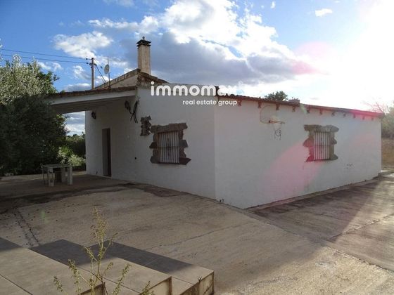 Foto 1 de Chalet en venta en Centre - Tortosa de 3 habitaciones con terraza y piscina