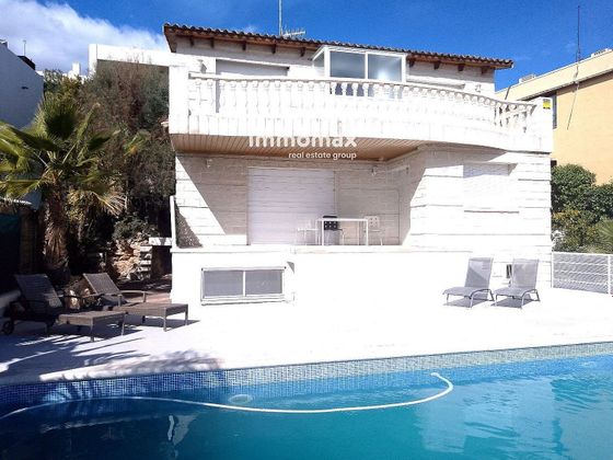 Foto 1 de Chalet en venta en Vallpineda - Santa Bàrbara de 6 habitaciones con terraza y piscina