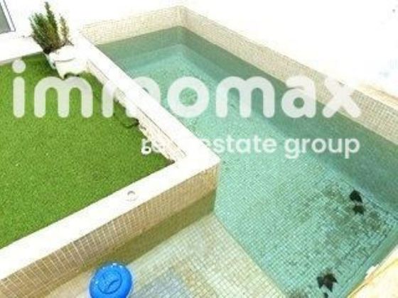 Foto 2 de Venta de casa en Sant Esteve Sesrovires de 3 habitaciones con terraza y piscina
