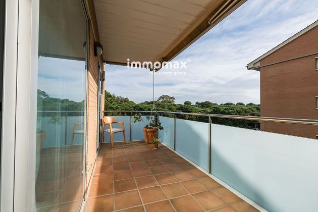 Foto 1 de Pis en venda a Gavà Mar de 3 habitacions amb terrassa i piscina