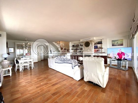 Foto 2 de Casa en venda a Paseo Marítimo de Levante de 4 habitacions amb terrassa i piscina