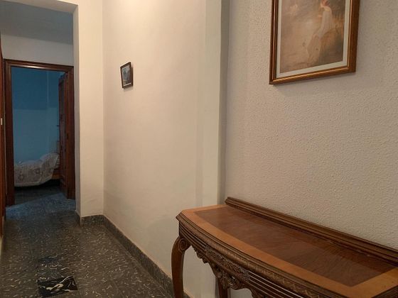 Foto 2 de Alquiler de piso en Camino de Onda - Salesianos - Centro de 3 habitaciones con terraza y muebles