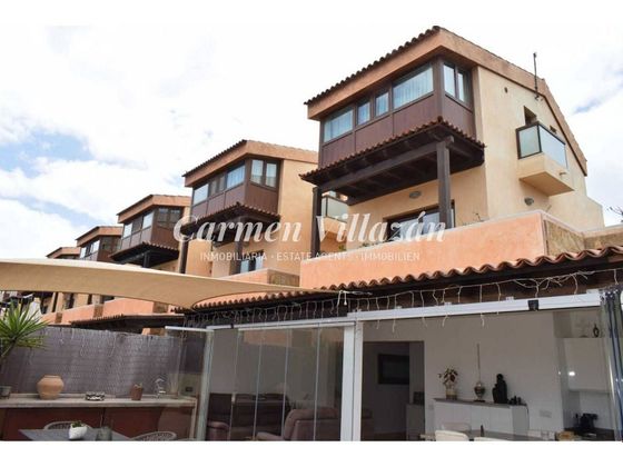 Foto 2 de Casa en venda a Corralejo de 6 habitacions amb terrassa i piscina