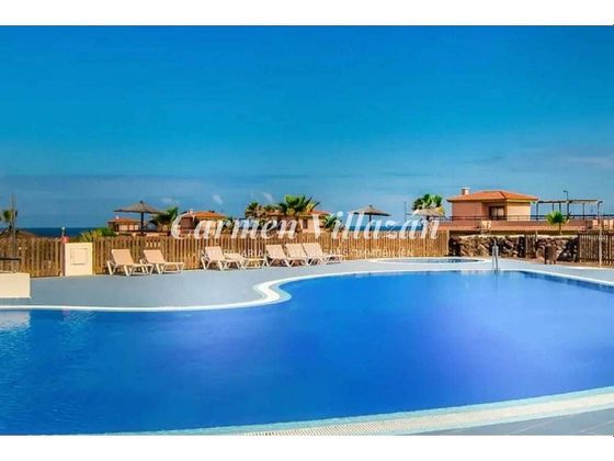 Foto 2 de Dúplex en venta en Majanicho de 2 habitaciones con terraza y piscina
