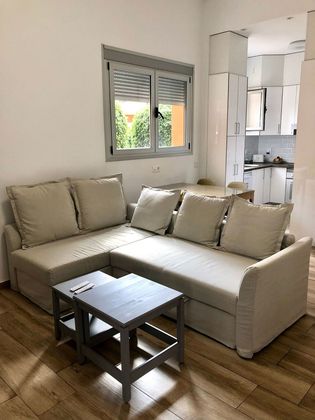 Foto 2 de Piso en alquiler en avenida Islas Canarias de 1 habitación con muebles y aire acondicionado