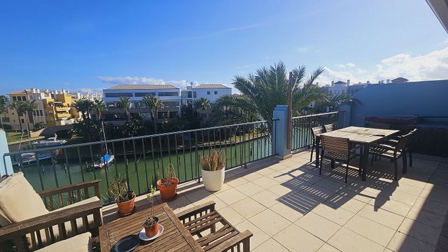 Foto 2 de Àtic en venda a Puerto de Sotogrande-La Marina de 3 habitacions amb terrassa i piscina