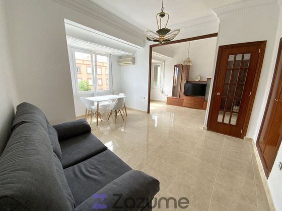 Foto 1 de Piso en alquiler en Antigua Moreria de 2 habitaciones con terraza y muebles