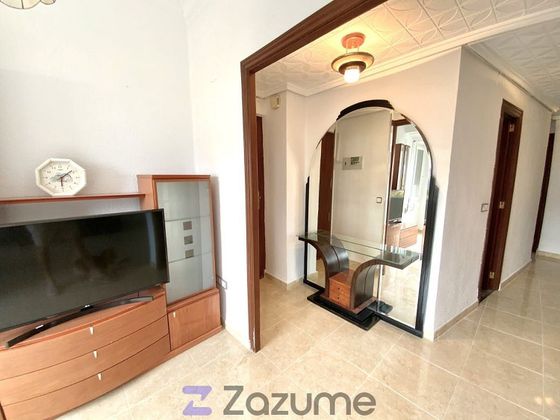 Foto 2 de Piso en alquiler en Antigua Moreria de 2 habitaciones con terraza y muebles