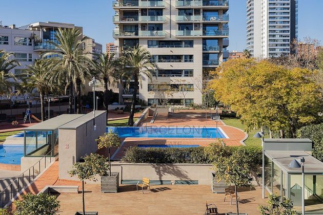 Foto 1 de Pis en venda a paseo Del Taulat de 3 habitacions amb terrassa i piscina