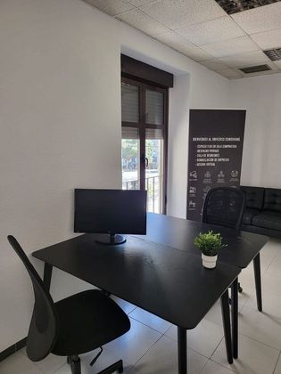 Foto 2 de Oficina en lloguer a Ensanche Centro - Puerto de 30 m²