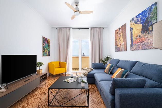Foto 2 de Pis en lloguer a Ensanche Centro - Puerto de 4 habitacions amb terrassa i mobles