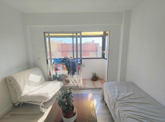 Foto 1 de Pis en venda a Zona Calle Valencia de 4 habitacions amb balcó i aire acondicionat