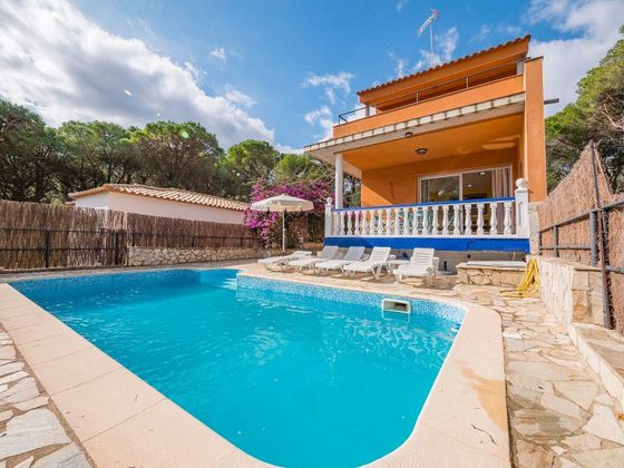 Foto 2 de Venta de chalet en Mas Pere-Río de Oro de 4 habitaciones con terraza y piscina