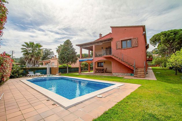 Foto 1 de Chalet en venta en Cabanyes-Mas Ambrós-Mas Pallí de 3 habitaciones con terraza y piscina