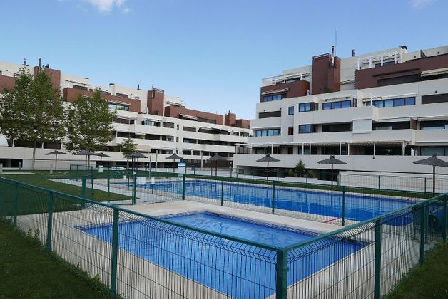 Foto 1 de Ático en venta en Yebes - Valdeluz de 3 habitaciones con terraza y piscina
