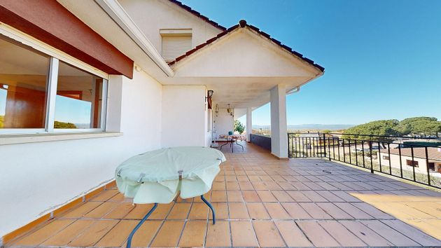 Foto 2 de Xalet en venda a Casar (El) de 4 habitacions amb terrassa i garatge