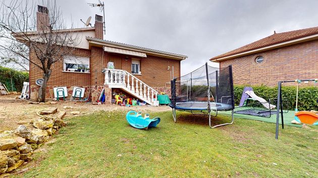 Foto 1 de Xalet en venda a Uceda de 3 habitacions amb terrassa i piscina