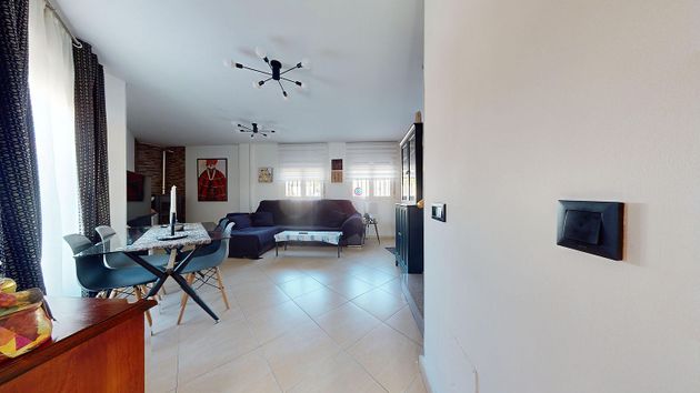 Foto 2 de Casa en venta en Valdepiélagos de 2 habitaciones con garaje y jardín