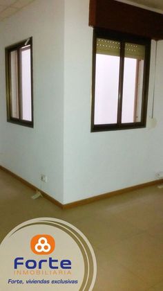 Foto 1 de Alquiler de oficina en Zona Centro con aire acondicionado y ascensor
