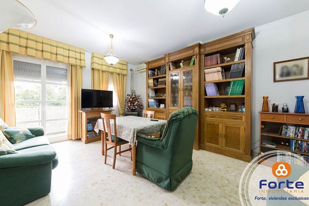 Foto 1 de Casa en venda a Campo de la Verdad - Miraflores de 4 habitacions amb aire acondicionat