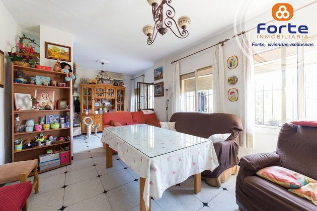 Foto 2 de Casa en venda a Poniente-Norte - Miralbaida - Parque Azahara de 3 habitacions amb aire acondicionat