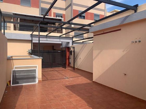 Foto 1 de Casa en venta en Tamaraceite de 5 habitaciones con terraza y garaje