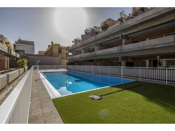 Foto 2 de Venta de piso en Las Chafiras de 2 habitaciones con terraza y piscina