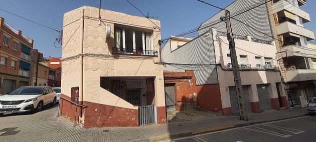 Foto 2 de Edifici en venda a calle Badajoz de 194 m²