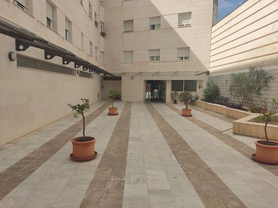 Foto 2 de Venta de piso en calle Muñoz León de 5 habitaciones con aire acondicionado y ascensor