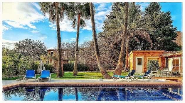Foto 2 de Casa adossada en venda a calle Ma de 6 habitacions amb terrassa i piscina