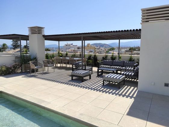Foto 2 de Alquiler de ático en calle Formenton de 4 habitaciones con terraza y piscina