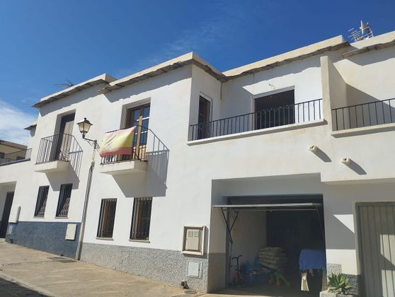 Foto 1 de Casa en venda a calle Juana de de 3 habitacions amb terrassa i garatge