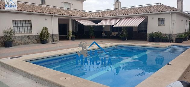 Foto 2 de Venta de casa en Santa Cruz - Industria - Polígono Campollano de 6 habitaciones con terraza y piscina