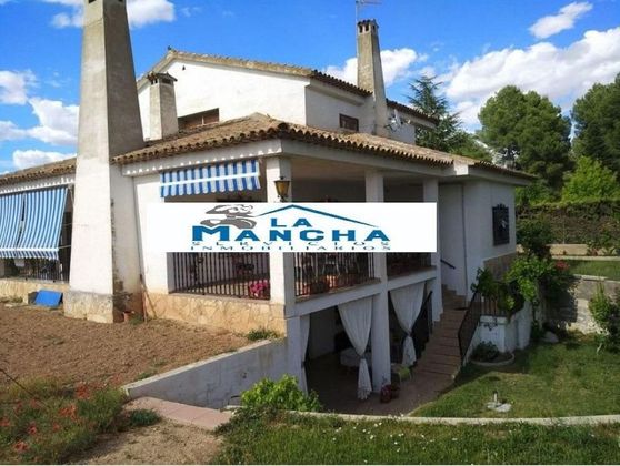 Foto 2 de Xalet en venda a Pedro Lamata - San Pedro Mortero de 5 habitacions amb terrassa i garatge