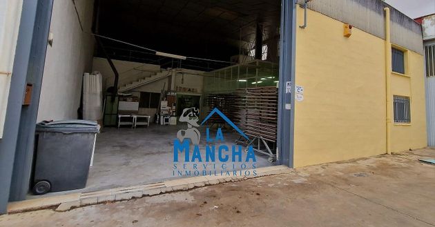 Foto 1 de Nau en venda a Santa Cruz - Industria - Polígono Campollano de 285 m²