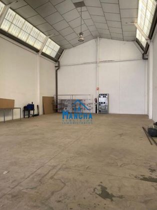 Foto 1 de Nau en venda a Santa Cruz - Industria - Polígono Campollano de 280 m²