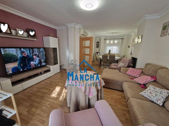 Foto 2 de Casa en venta en Chinchilla de Monte-Aragón de 5 habitaciones con garaje y aire acondicionado