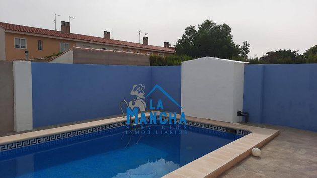 Foto 1 de Casa en venda a Gineta (La) de 4 habitacions amb terrassa i piscina