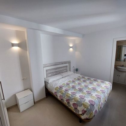 Foto 1 de Pis en venda a Ciutadella de 1 habitació amb balcó i aire acondicionat