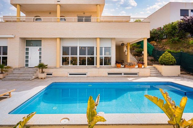 Foto 1 de Xalet en venda a Vistahermosa de 5 habitacions amb terrassa i piscina
