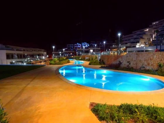 Foto 2 de Dúplex en venda a Cala de Finestrat de 6 habitacions amb terrassa i piscina