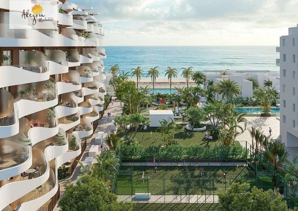 Foto 2 de Pis en venda a Playa del Puig de 2 habitacions amb terrassa i piscina