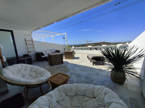 Foto 1 de Àtic en venda a Cala de Finestrat de 3 habitacions amb terrassa i piscina