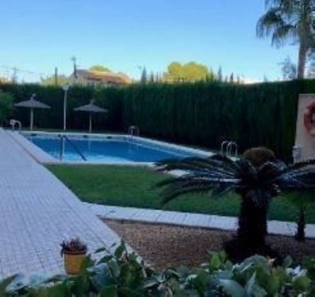 Foto 1 de Pis en venda a Albufereta de 4 habitacions amb terrassa i piscina