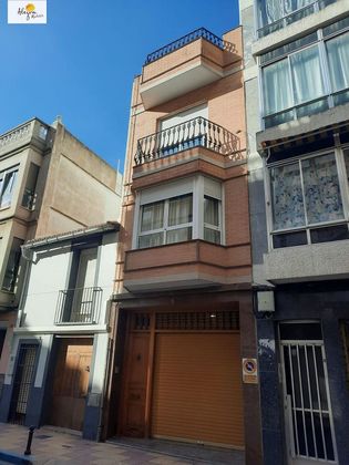 Foto 1 de Casa en venta en Pueblo de Cullera de 9 habitaciones con terraza y garaje