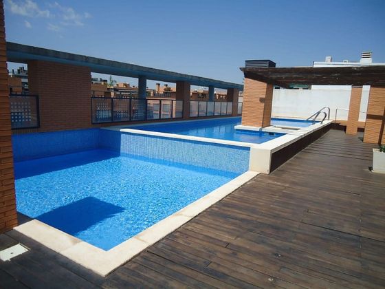 Foto 1 de Pis en venda a Haygon - Universidad de 3 habitacions amb piscina i balcó