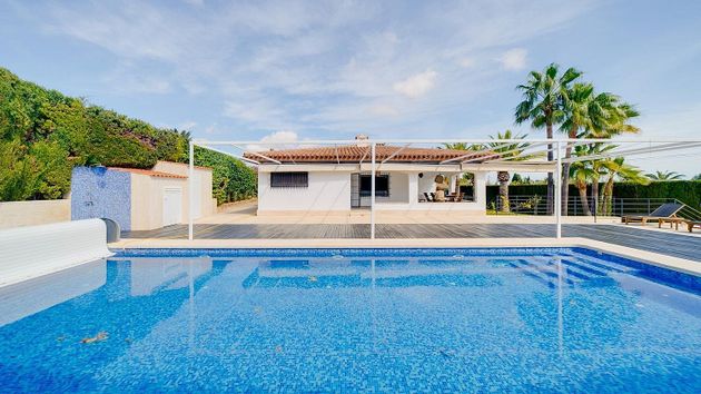 Foto 2 de Chalet en venta en Nucia (la) de 6 habitaciones con terraza y piscina