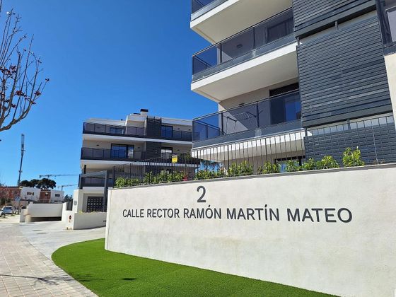 Foto 1 de Piso en alquiler en calle Rector Ramón Martín Mateo de 3 habitaciones con terraza y piscina