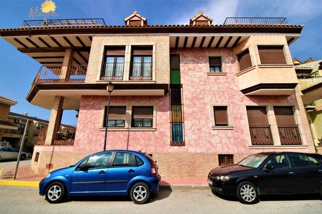 Foto 2 de Casa en venda a Daya Nueva de 6 habitacions amb terrassa i garatge